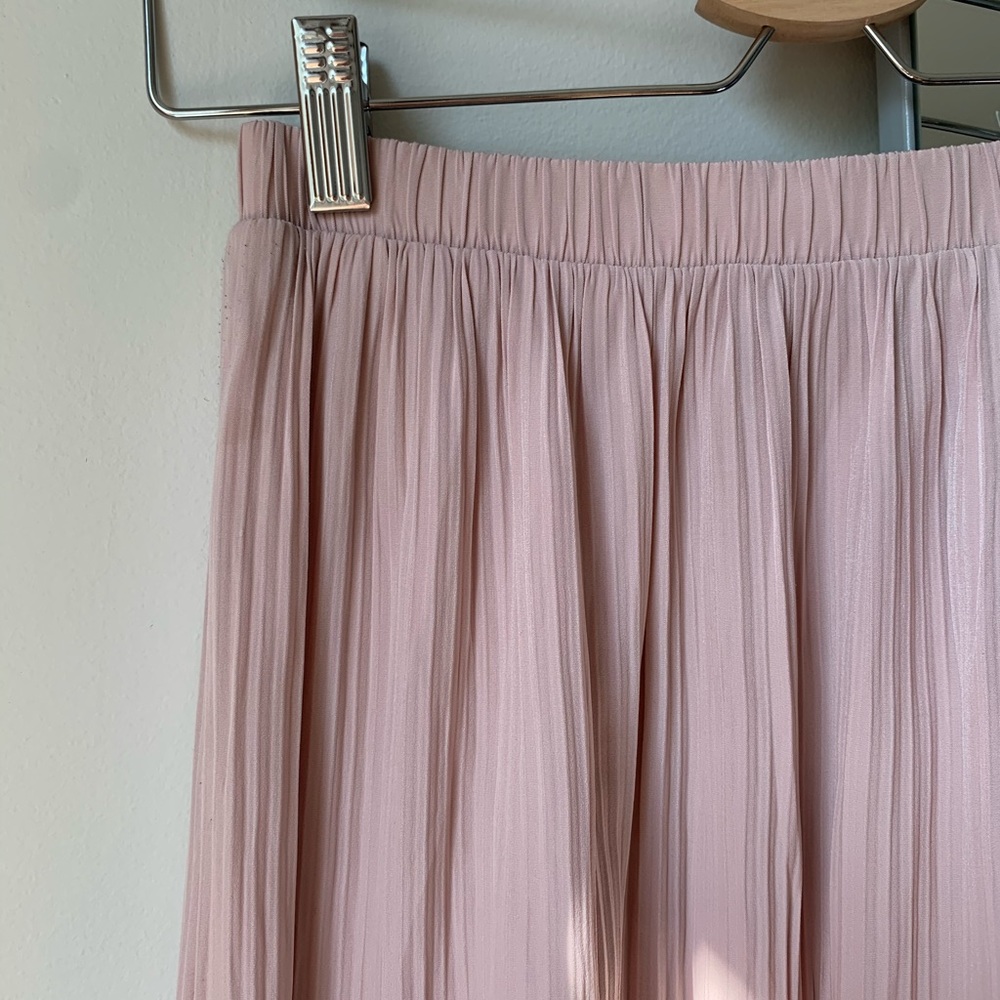 Aritzia Babaton Jude pleated skirt in Pink - Picture 5 of 6